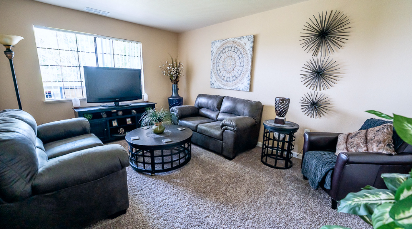 Spaceous livingrooms